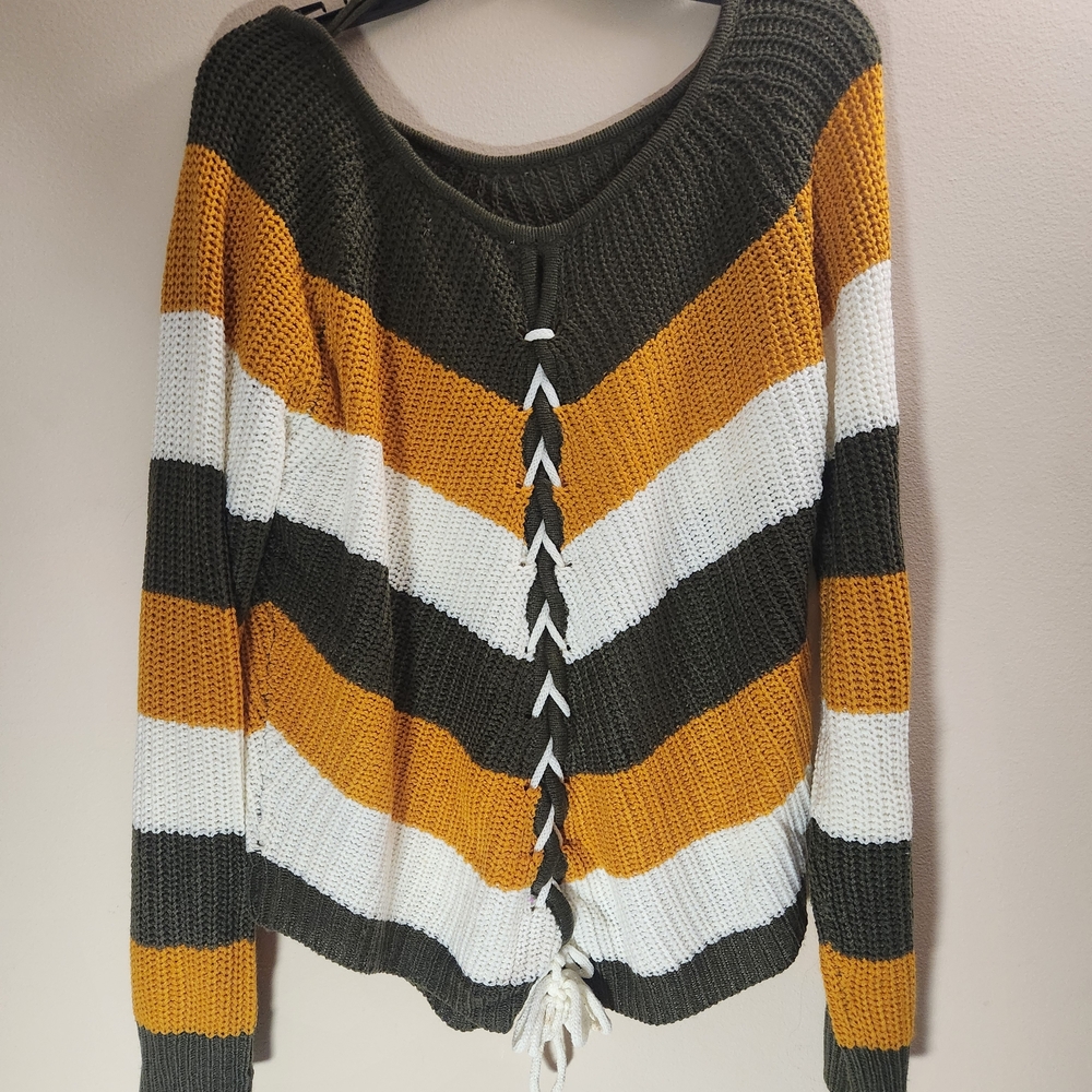 Caren‎ Sport Chevron V-Neck Sweater - Mustard, White, Black
